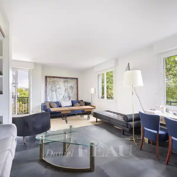 SPACIOUS LIVING IN HISTORIC ARSENAL NEIGHBORHOOD