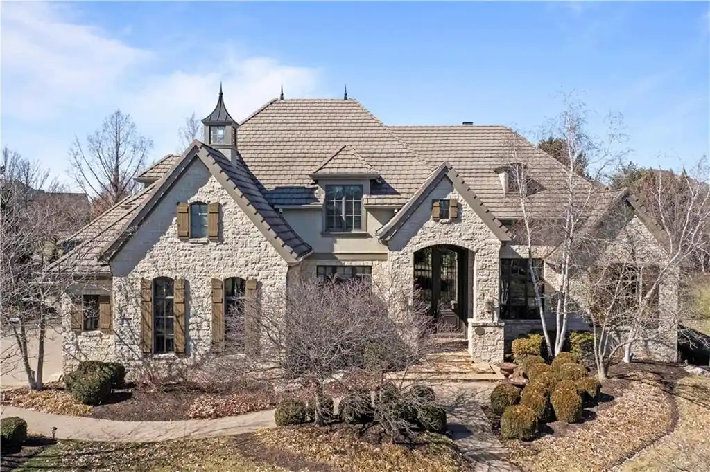Unparalleled Custom Craftsmanship in Mills Farm