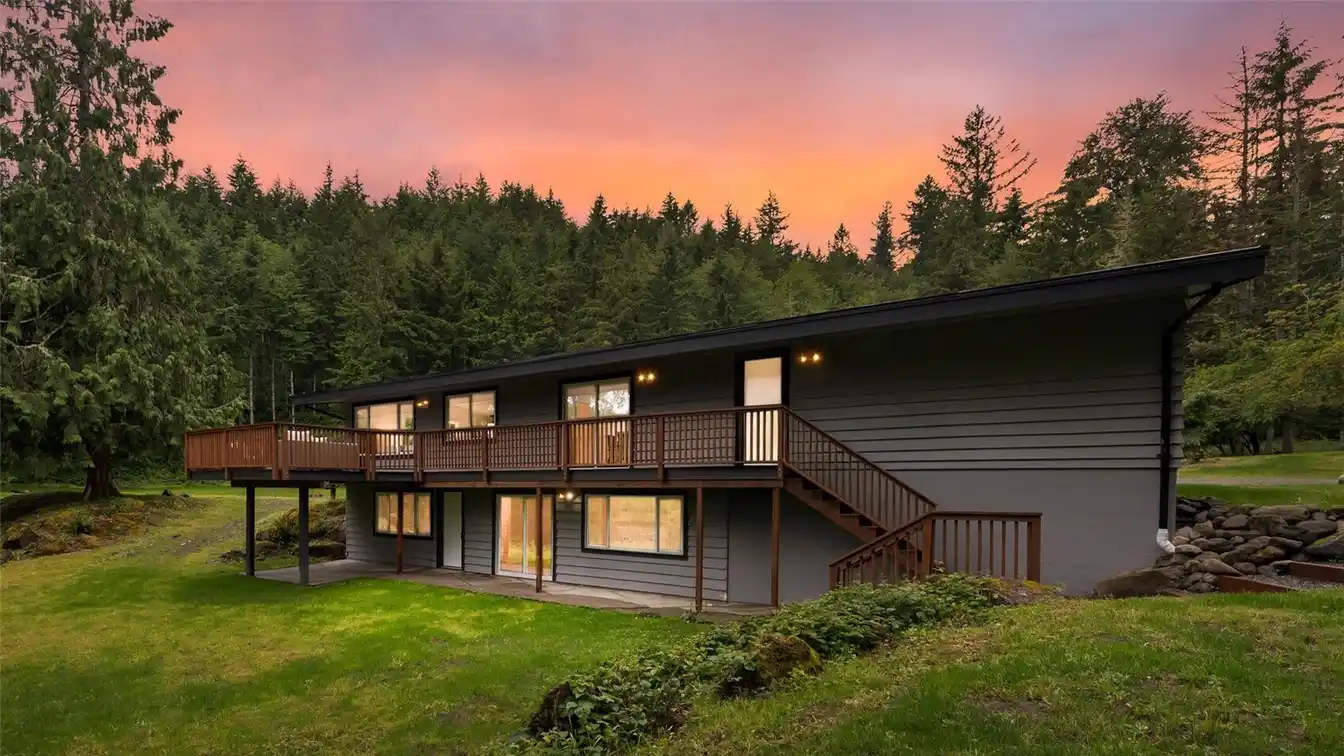 Riverfront Property with 20 Acres of Total Privacy