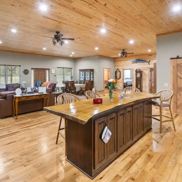 RURAL RETREAT ON NEARLY 25 ACRES