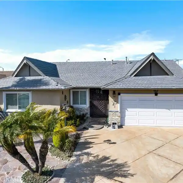SINGLE-STORY SHOWCASE HOME