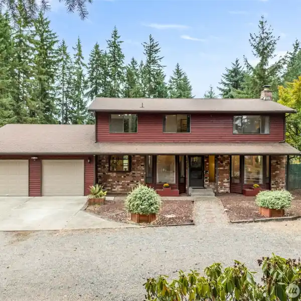 SECLUDED 1.25 ACRES WITH HOME PLUS ACCESSORY UNIT