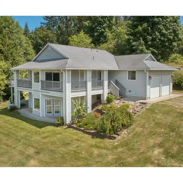 62.5-ACRE HIDDEN OASIS