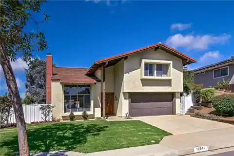 Charming Home with Brick Fireplace and Wet Bar