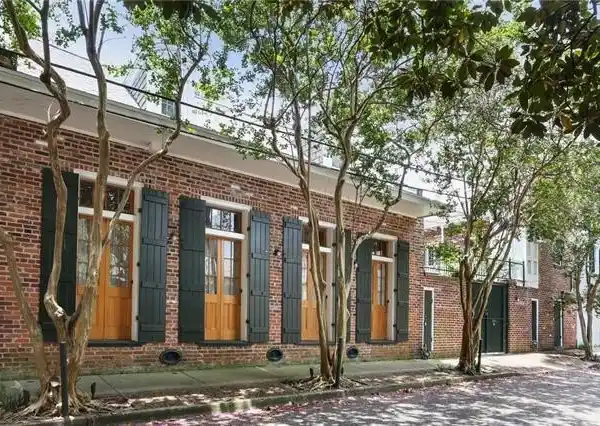 EXCEPTIONAL EARLY CREOLE COTTAGE