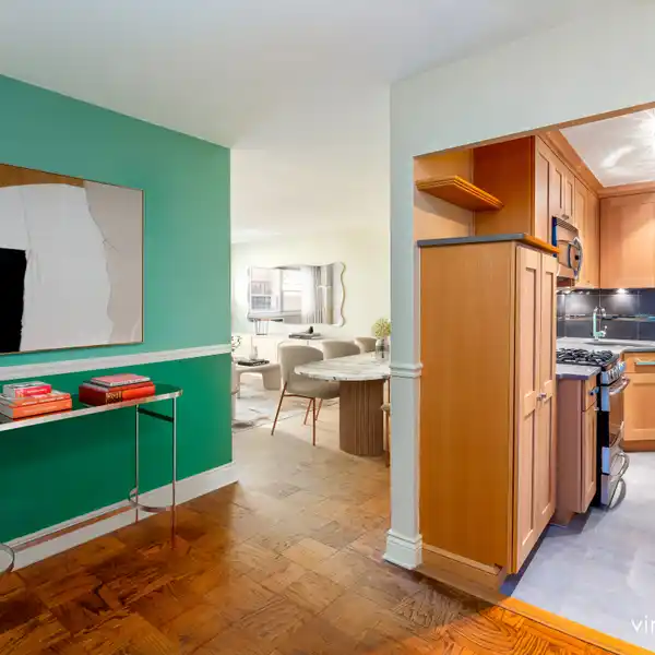 A WELL APPOINTED HOME IN AN EXCELLENT COOPERATIVE