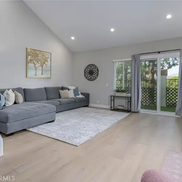 BEAUTIFULLY UPDATED HOME WITH GREAT VIEWS