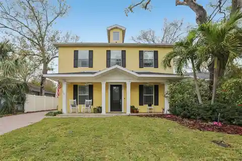 Stunning Home in the Sought-After Bayshore Beautiful Neighborhood