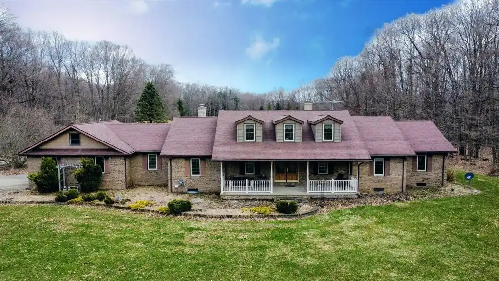 Country Estate of over Ten Acres