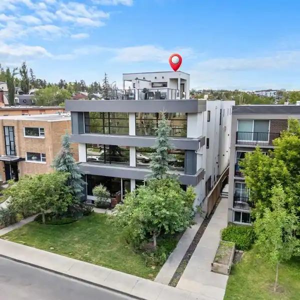 DOWNTOWN LUXURY LIVING AT GREAT VALUE