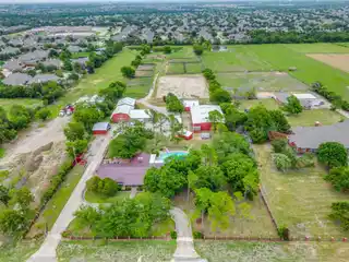 Equestrian Property in Desirable Location