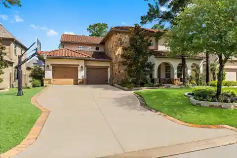 Spacious Designer Home with Flexible Floorplan