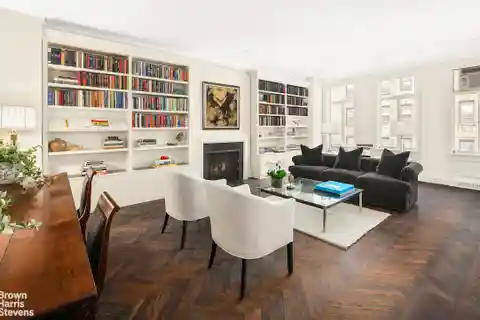 A Setting of Rare Architectural Beauty and Enduring Prestige