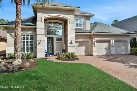 Beautiful Home in Sought-after Community