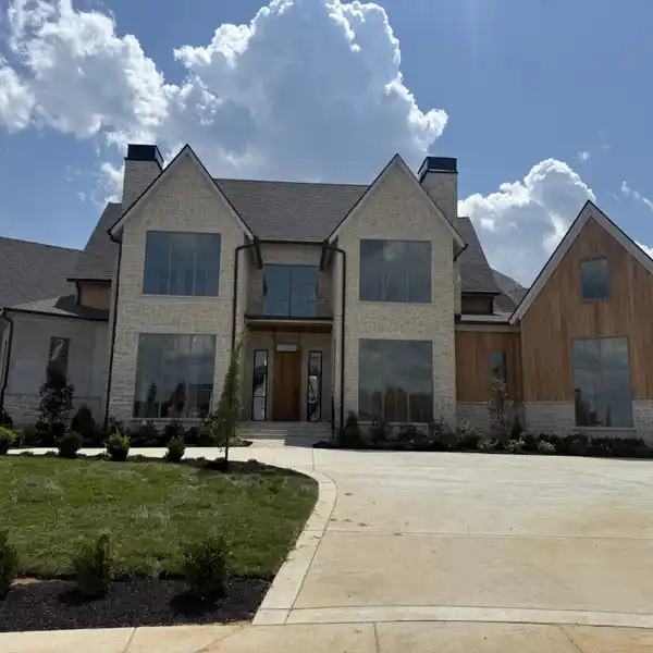 MAGNIFICENT NEW HOME IN PRESTIGIOUS PRIMM FARM