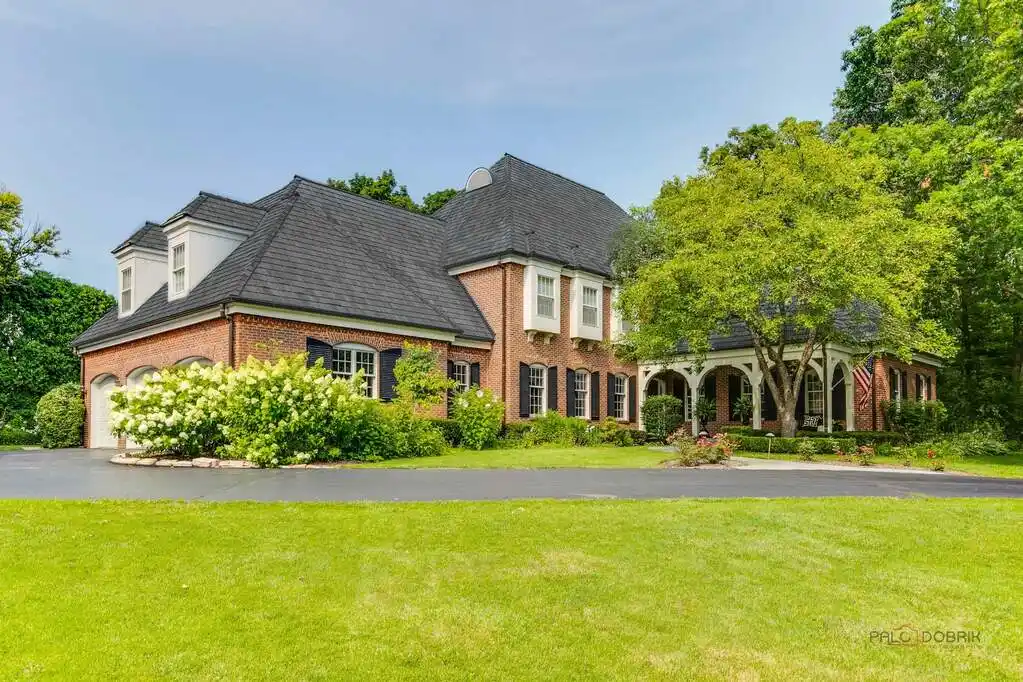 Stately All-brick Home in Desirable Havenwood