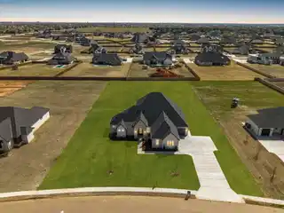 Sophistication and Comfort in Addington Farms
