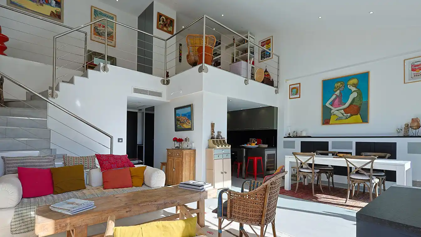 Contemporary Duplex in the City Center