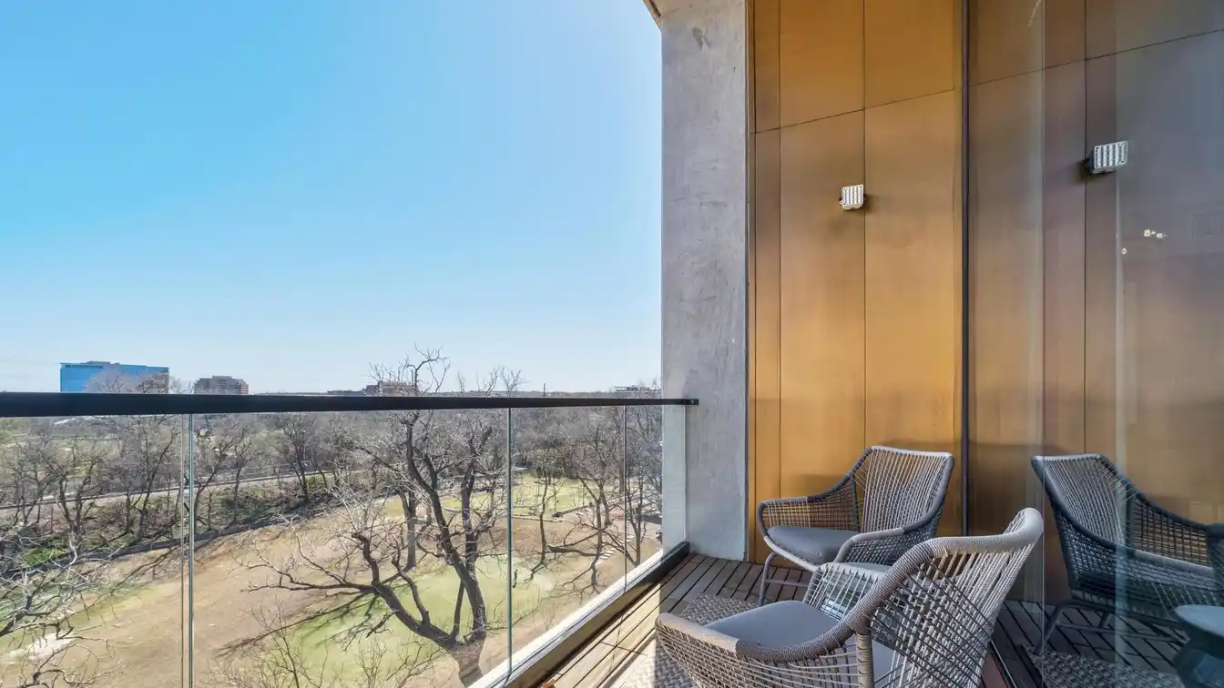 Luxurious Four Bedroom Home in the Loren