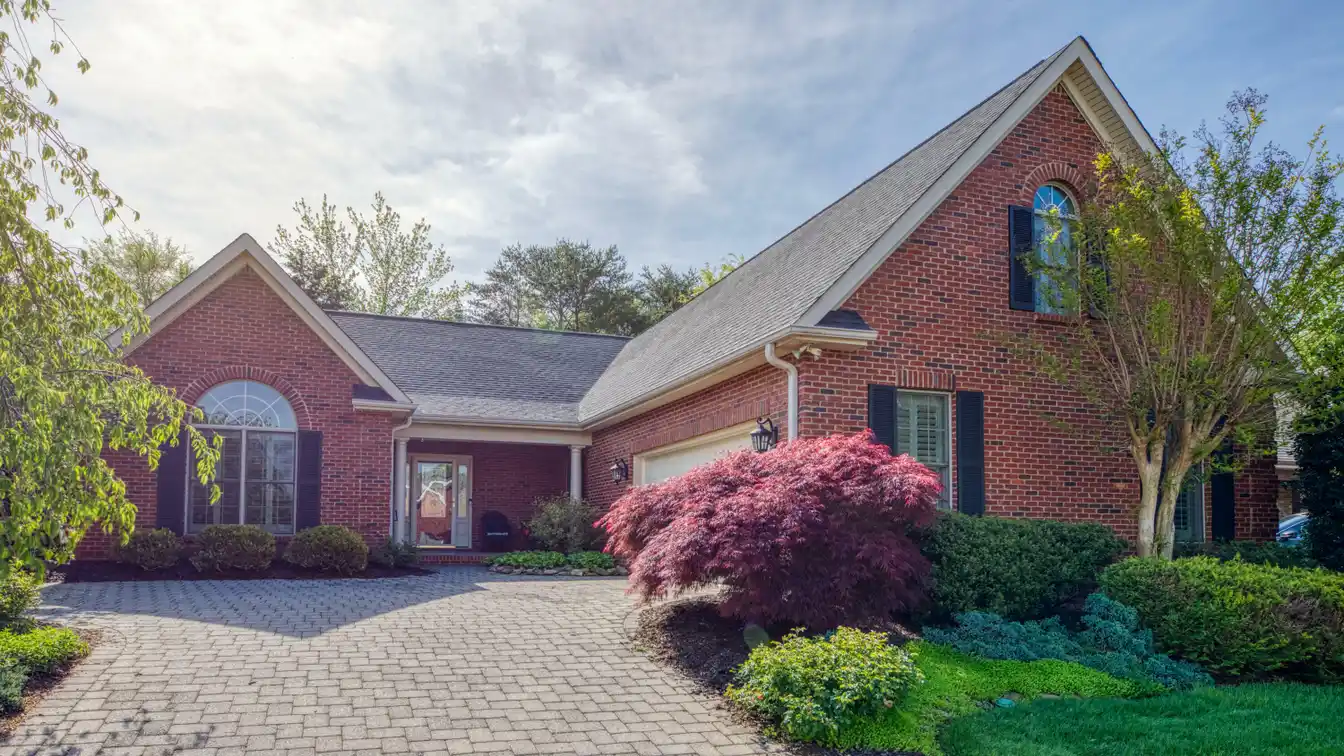 All-brick Ranch Style Home in Bayou Bend