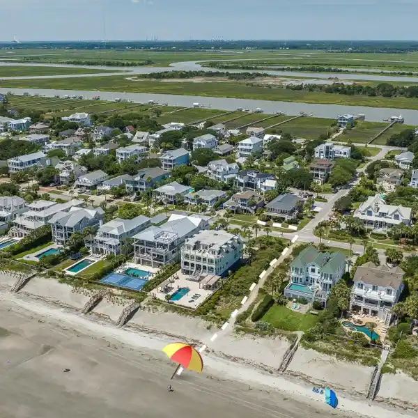 WONDERFUL SECOND ROW OCEAN-VIEW HOME