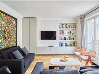 LIGHT-FILLED CHARMING APARTMENT BENEFITING FROM AN EXCELLENT FLOOR PLAN