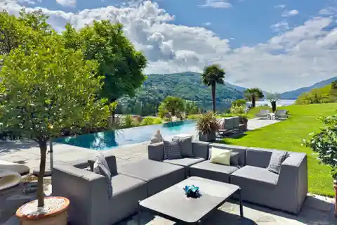 Gorgeous Setting with Incredible Panorama