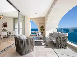 Amazing Duplex Seafront Apartment