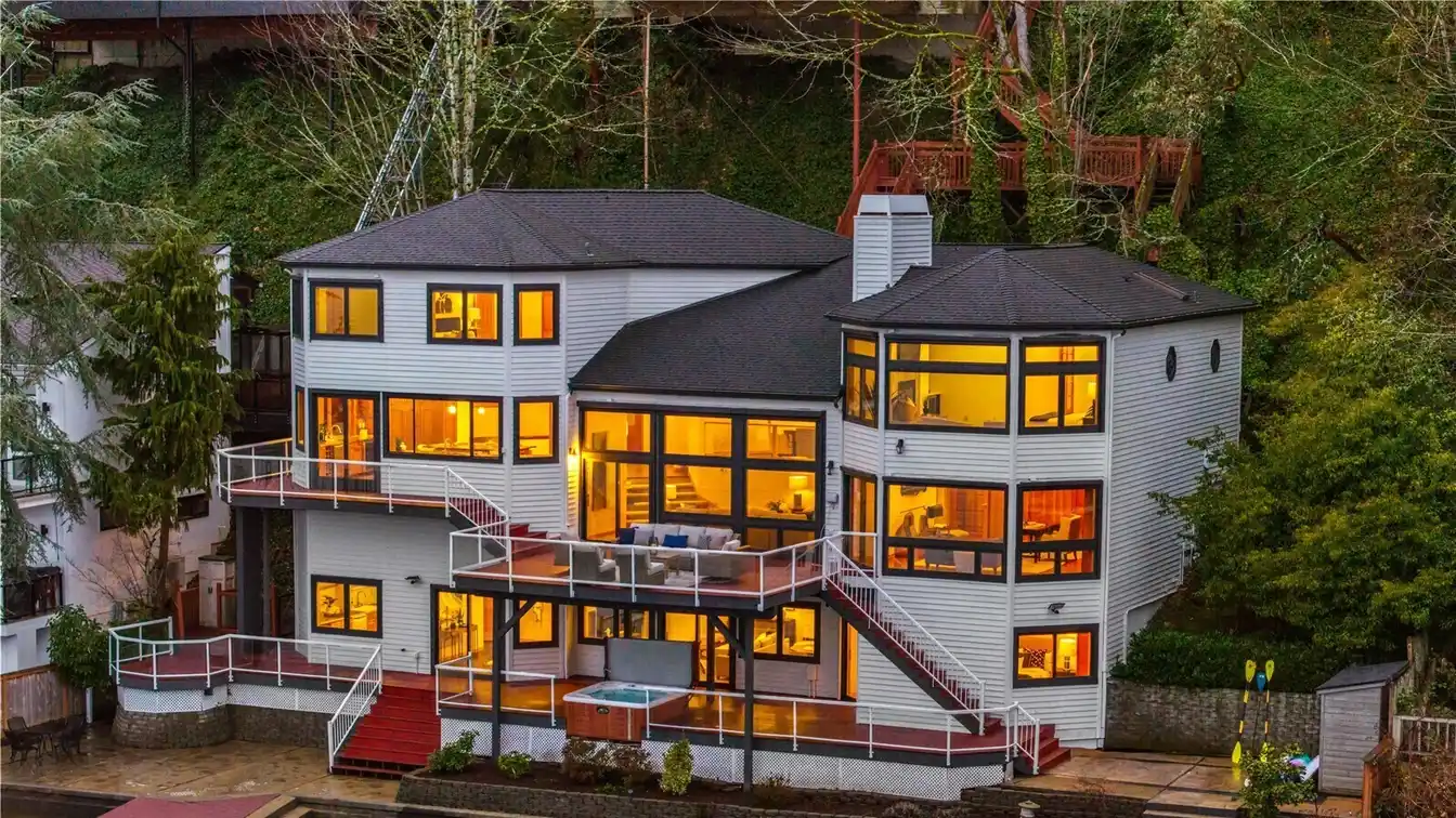 Lake Sammamish Escape