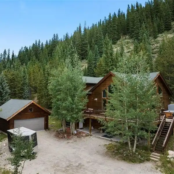 SPACIOUS MOUNTAIN RETREAT