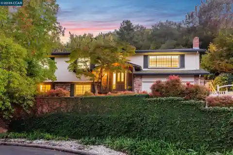 Inviting Home with Spacious Living Space