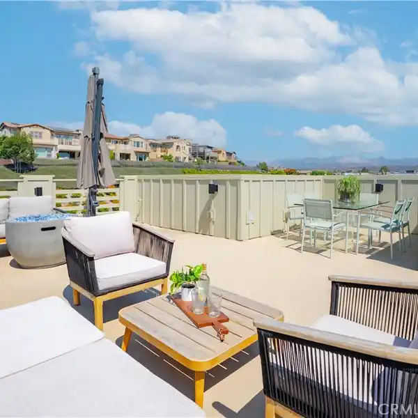 BEAUTIFULLY UPGRADED HOME IN THE TRELLIS NEIGHBORHOOD