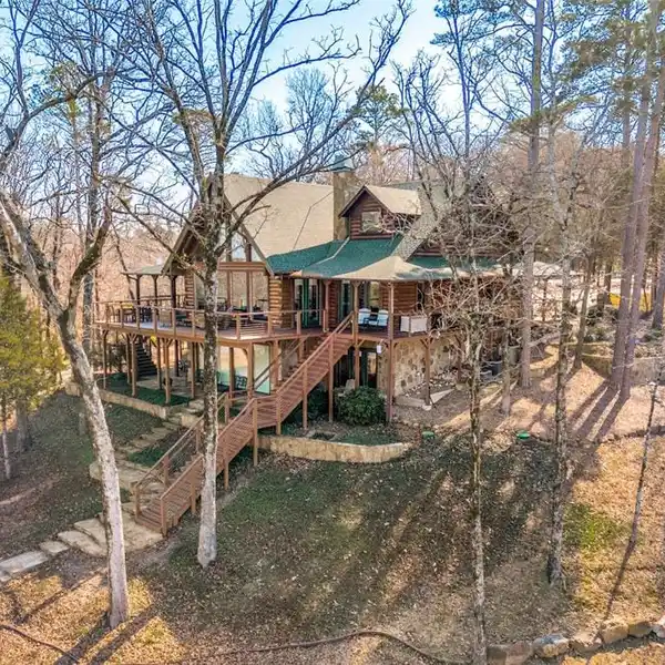 FULLY FURNISHED LAKE CYPRESS SPRINGS WATERFRONT RETREAT