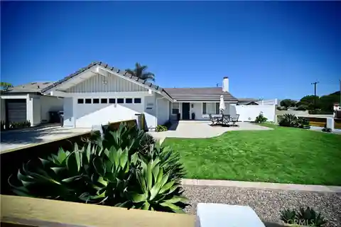 Gorgeous Single-Story Coastal Home in La Cuesta