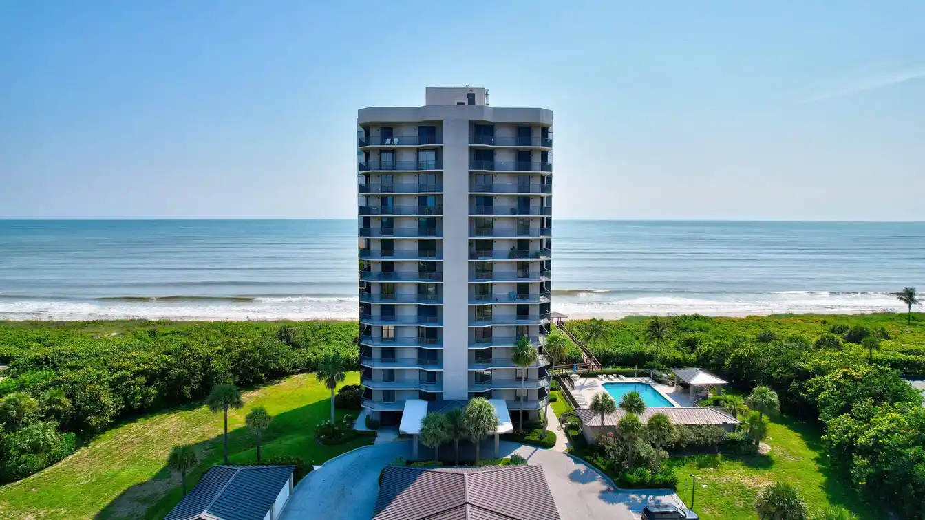 Luxurious Oceanfront Condo on North Hutchinson Island