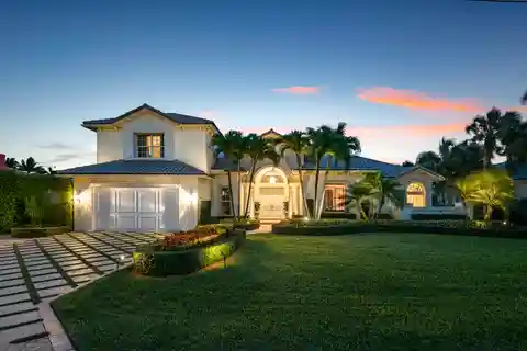 A Home That Defines the Florida Lifestyle