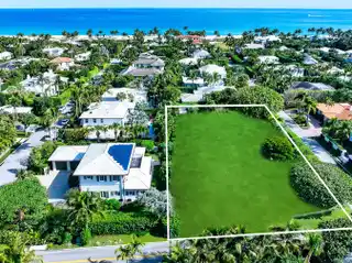 Prime Lot with Access to the Ocean Terrace Beach Cabana
