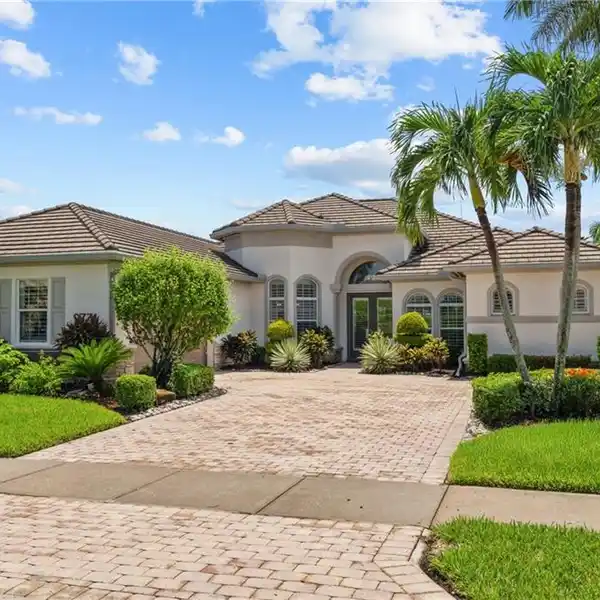 LUXURY AND RELAXATION IN THE QUARRY