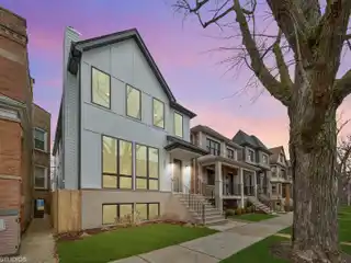 Refined New Construction in North Center