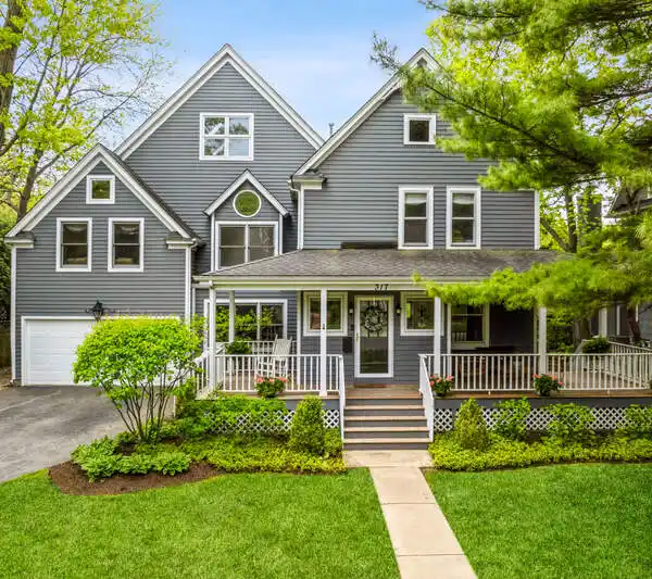 CHARMING RETREAT WITH MODERN COMFORTS THROUGHOUT