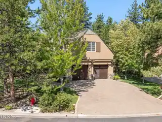 Wonderfully Located Residence in the Cottages of Montreux