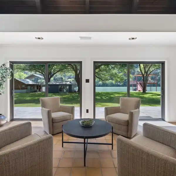 RARE MID-CENTURY LAKE AUSTIN RETREAT