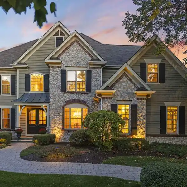 EXPANSIVE FRYENDALL COURT HOME WITH SOARING CEILINGS