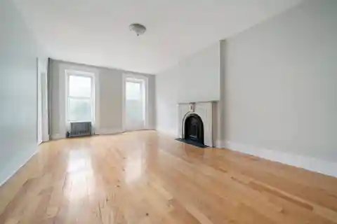 Second Floor Charming Residence in Beautiful Brownstone