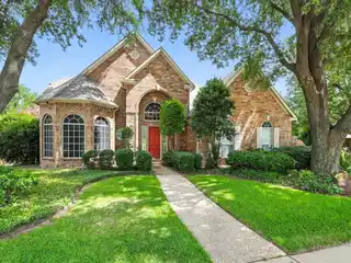 Beautiful Home in  Sought-after Stone Lakes