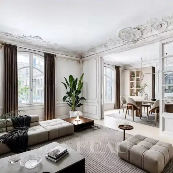 FINELY DETAILED FIRST FLOOR APARTMENT