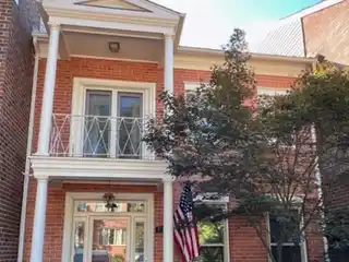 Magnificent Brick Townhouse in Carriage Hill