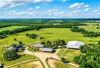 INCREDIBLE TURNKEY EQUESTRIAN PROPERTY IN RURAL TEXAS
