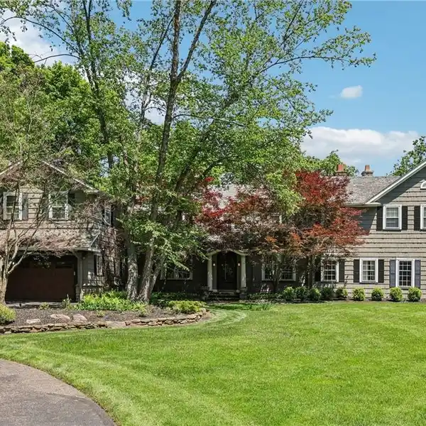 CLASSIC CLEVELAND HEIGHTS COLONIAL