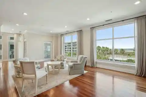 Beautiful Property at Tides 3